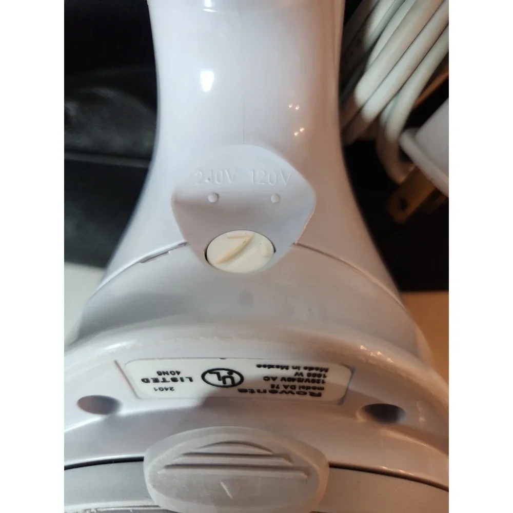 Rowenta DA75 Steam N Press Compact Travel Iron + Case 120/240 Dual‎ Voltage EUC